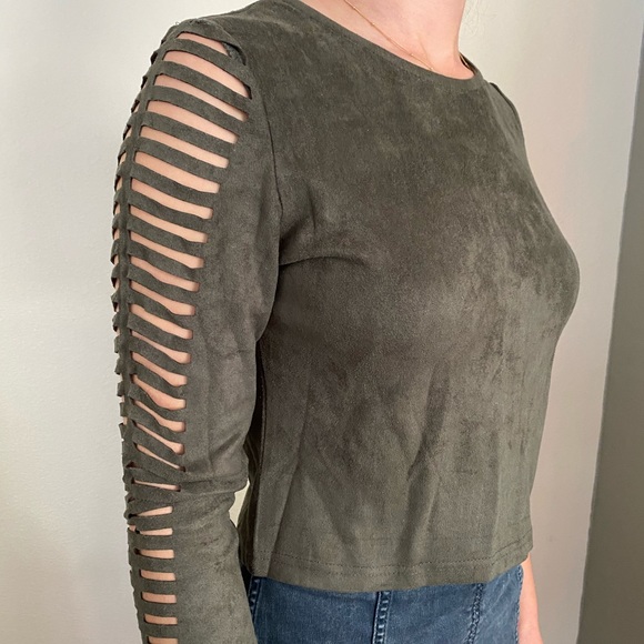 JCL faux suede olive green crop top - Picture 2 of 3